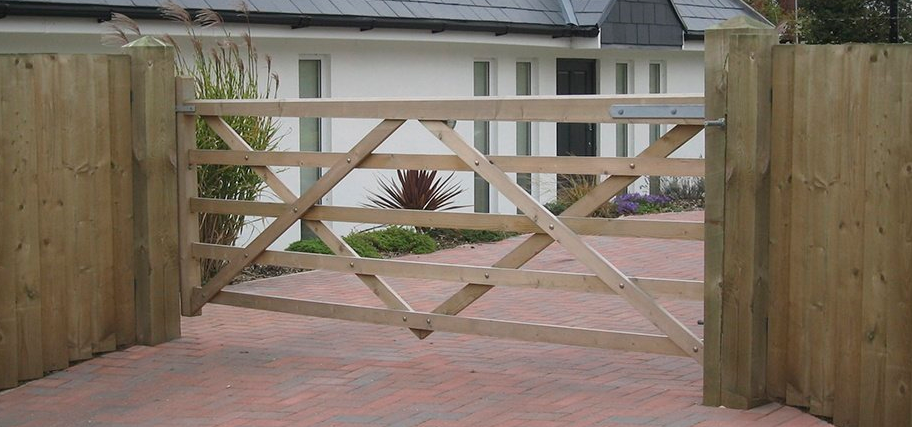 Somerfield treated softwood 5 bar gate